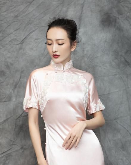  『哪吒头』穿旗袍要搭配这些发型,才能展现最美的你!