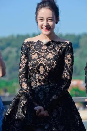 “蜂腰”杨颖VS“蚂蚁腰”迪丽热巴，这次我赌baby赢！