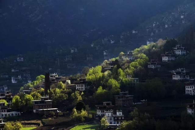 原来“女儿国”是真实存在的，就藏在川西！