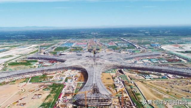 中国此工程未完工，被评选为“新世纪七大奇迹”之首，花近800亿