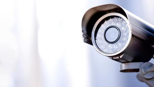 民警因发布“昆山反杀案”现场视频被开除？谣言！记者查证的结果