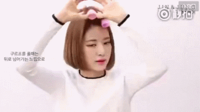 周冬雨这本短发教科书也出Bug了？竟然连她都不知道…….