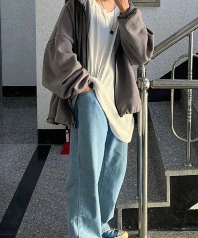 漂亮:女人再漂亮,穿裤子尽量牢记“4不要”,容易被误会为“廉价货...