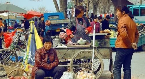  「农民」农村集市冷冷清清，农民不需要赶集了吗？乡村集市还能