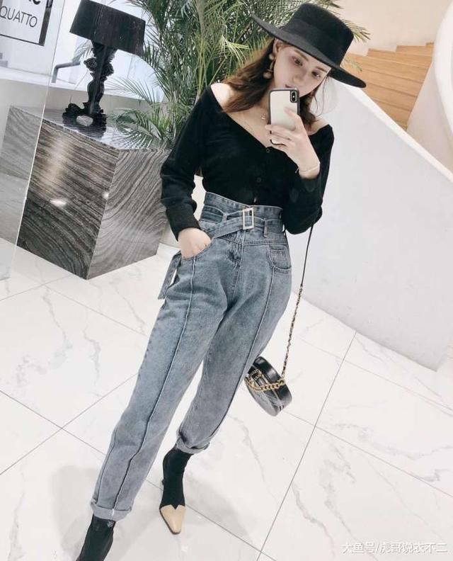 百搭的牛仔裤，越简单越时尚难怪这么多年一直霸占百搭之王的位置