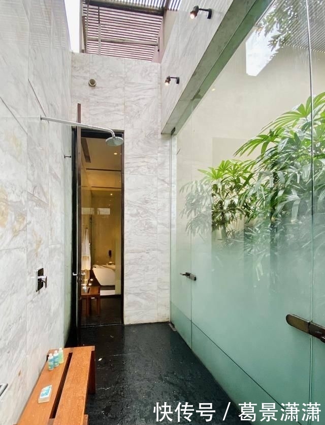 那一刻:在600多平的别墅房睡一晚是啥感觉?推开门那一刻就知道没白来