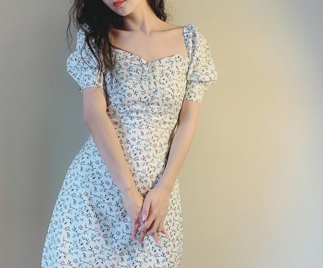 #碎花#春季不知道如何穿搭?碎花小裙子,让你可爱又迷人!