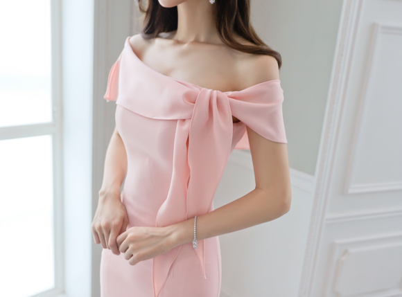 女神孙允珠，狐媚晚樱落絮梦雪斜搭晚礼裙