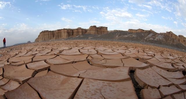  雅丹地貌@新疆的雅丹地貌，就是这么震撼
