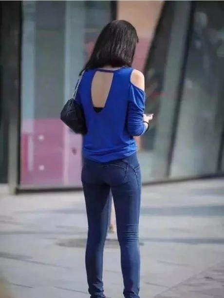 经典百搭的打底裤，穿上出街显得时尚又洋气