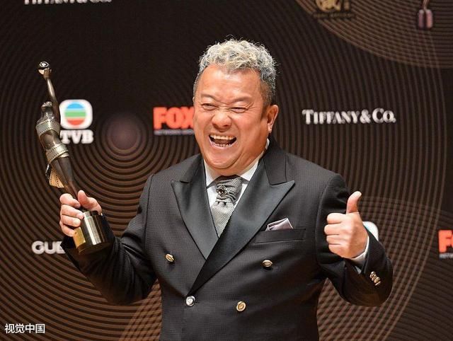 卓伟曝出成龙的百年内幕，如今已真相大白，网友：曾志伟跑不掉的