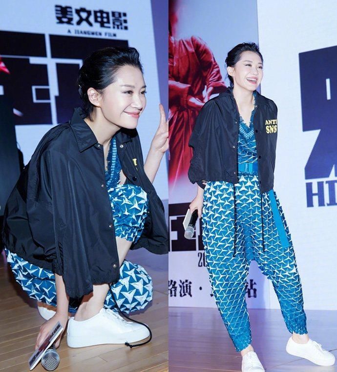 49岁许晴学少女玩下衣失踪，美腿比俊脸更吸睛，网友:她是真嫩