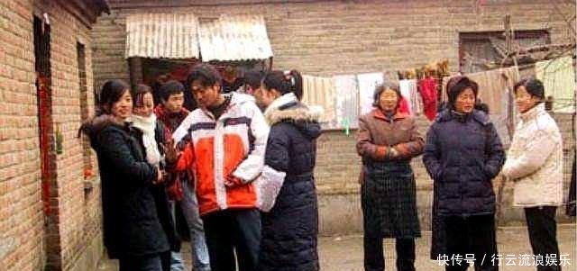  「抓紧」农村户口升值，符合4点，户口可迁回，迁户的农民抓紧了