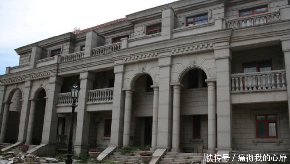 中国最富小区：价值千万别墅遍地，当地人却直言：有钱都不能住！