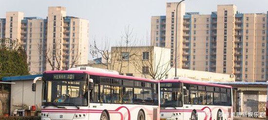  「公交车」车费只有一两块，公交车一天到晚到底都赚什么钱知情