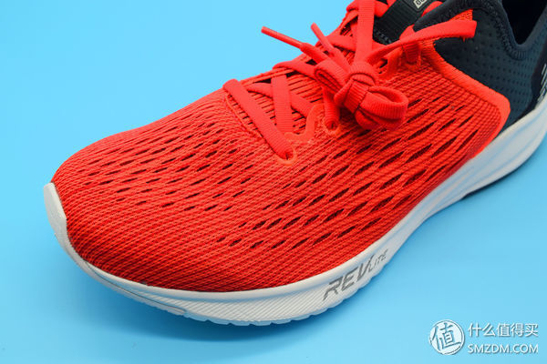 轻薄艳之夏跑鞋--New Balance FuelCore 5000跑鞋开箱