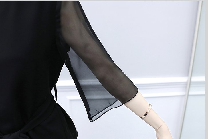 哇!太显嫩了!三伏天,70后表嫂穿这阔腿套装,把旗袍都比下去