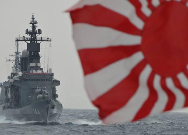 日舰闯入东海春晓油田,贴近我军舰1海里!我军