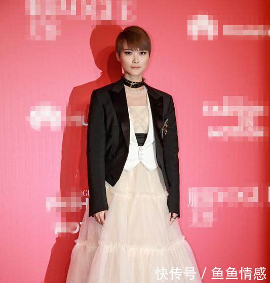 李宇春穿公主裙，范冰冰都见怪不怪白百何内衣外穿才叫精彩