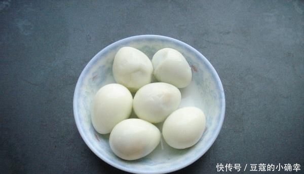 「不想」女人不想老得快,就要吃它,排毒、养子宫、护卵巢,50岁都年轻