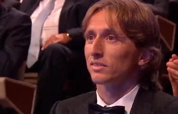 国际足联大奖闹超级笑话!强行让C罗个人奖项“颗粒无收”