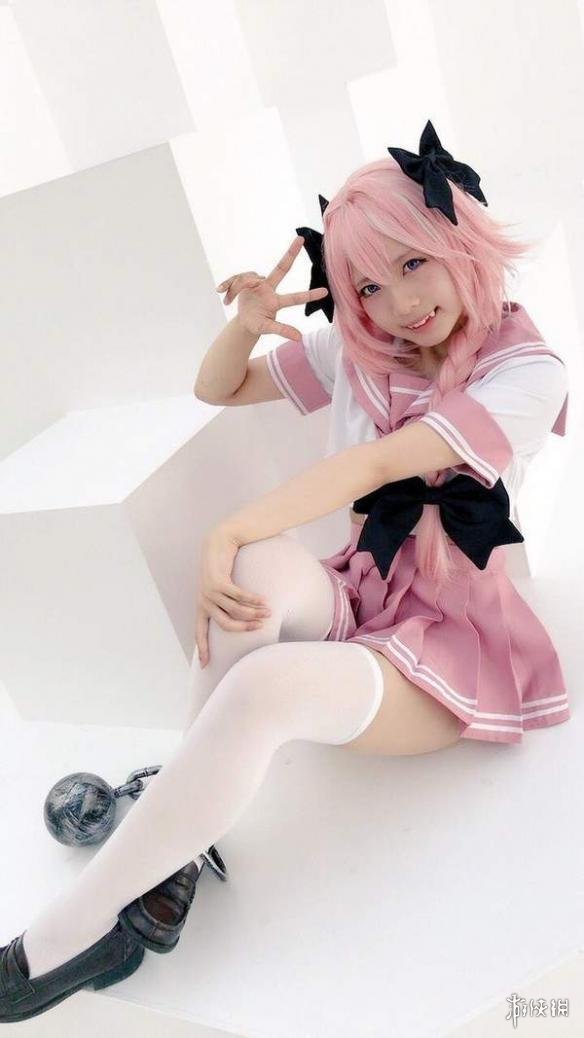 黑丝的诱惑把持不住！超会穿丝袜的樱花妹福利美腿照