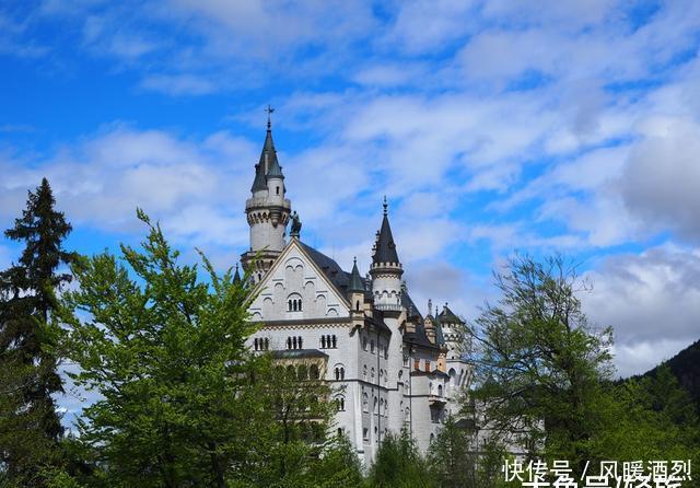 德国这座城堡,童话色彩十足,背后真相却是国王搭上的一条命