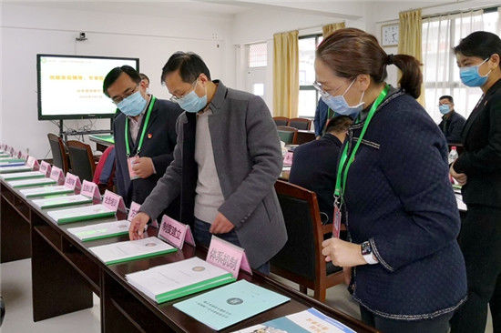  条件：济南中学通过开学核验已经具备开学条件