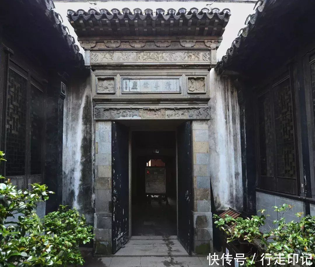 4000米高空跳伞是什么感觉？来甪直体验当“鸟人”的滋味