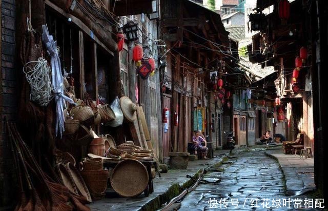 高庙古镇■四川颇具特色古镇,景色不输丽江、凤凰,就隐藏在峨眉山后山