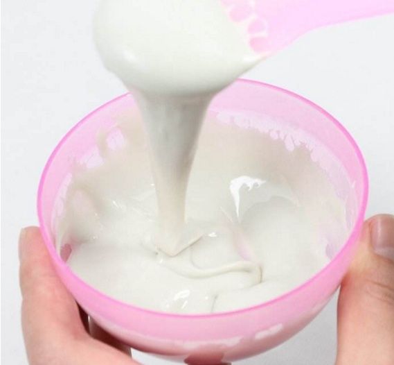 药店里面的一支水,睡前脸上擦一擦,50岁大妈一