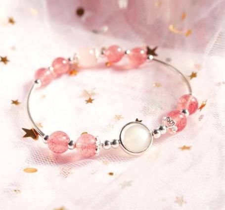 心理测试:4个手链，你最喜欢哪一个呢?测你是什么类型的女孩?