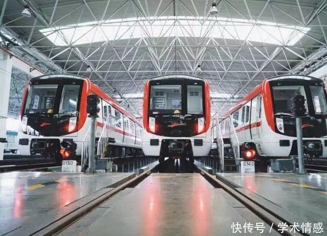 中国首条跨市地铁，日客流量达39万人次，两市来往不分彼此