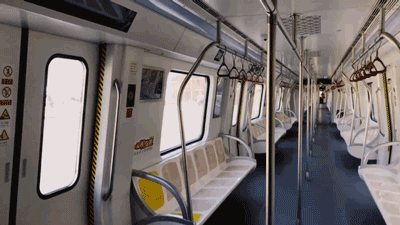 每一节地铁车厢都有一个＂身份证号码＂，你知道在哪里看吗?