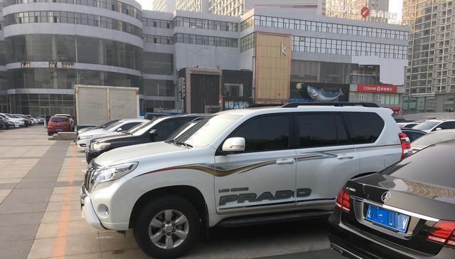  「越野车」国产越野车中，谁能叫板牧马人和普拉多？网友，这两款车或许可以