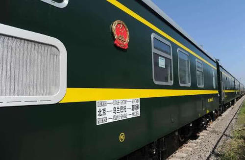 国内最贵的火车，光一张票就几千块，贵是贵了点但是物有所值