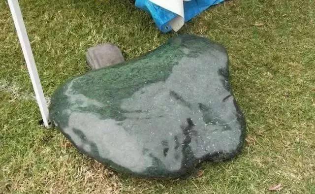  「玉石」谁说老外不玩奇石, 看看国外的石头市场是啥样!