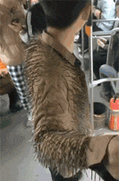  「gif」搞笑gif：看到这种骚气十足的舞蹈，我震惊了！