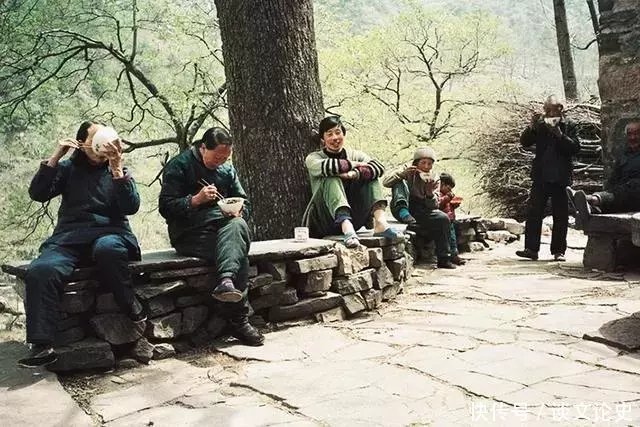 80年代农村真实老照片：每一张都是一段珍贵的童年记忆！