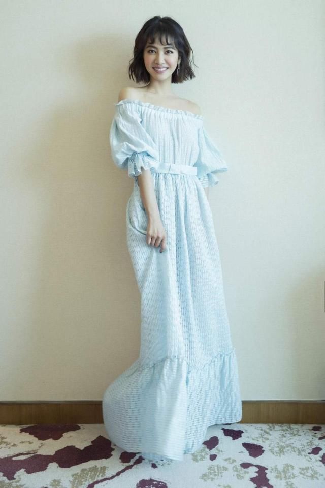 蔡依林真大胆！衣服不好好穿裤子被勒得皱巴巴的 网友：疼吗？