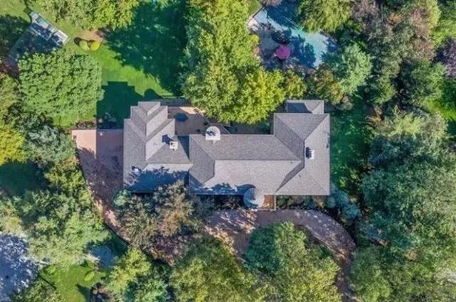 唐爽向上海公安局报案!称周立波夫妇犯下这些事!周立波放出的这段