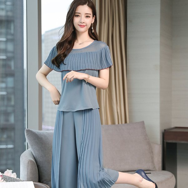 有一种国际范叫”小香风“，穿起来淑女又甜美，很有名媛范