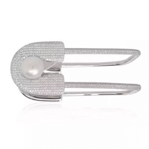 一枚全能型的“别针”珠宝凭什么引爆了时尚界?