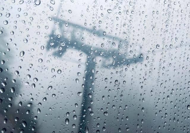  『一幅幅』在雨里，三清山幻化成一幅幅水墨丹青…