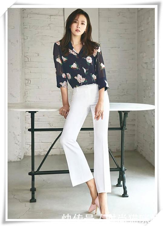 当孙艺珍穿印花裙撞衫迪丽热巴，网友：终于相信微胖才是最美身材