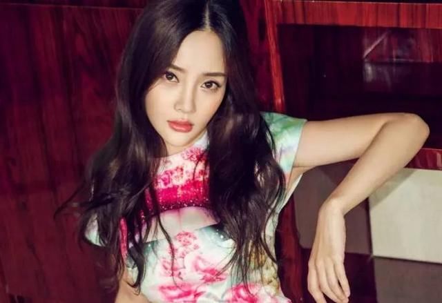 娱乐圈一张5人合照，其中已有3人“出事”，网友：有毒！