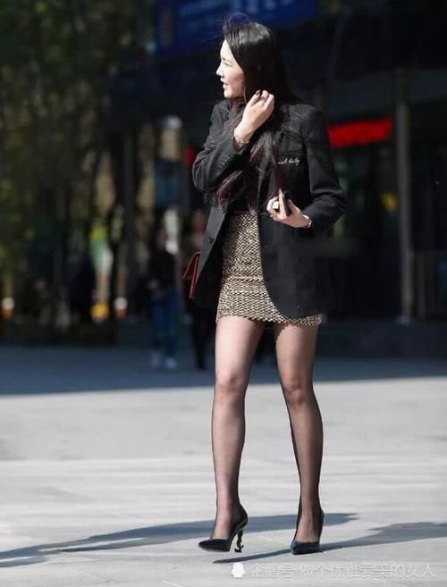 「 美女」苗条身材的美女如何选？看看这几位穿搭你就懂了！，“奶奶裤”与“黑丝袜”
