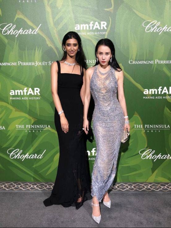 巴黎时装周amfAR&amp;Chopard慈善晚宴群星云集 母其弥雅惊艳亮相