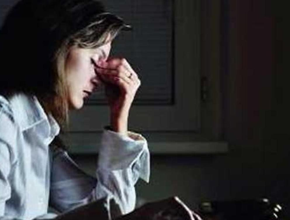 长痘痘者：护肤谨记“3少2多”，痘痘消得快，脸会更加细腻平整