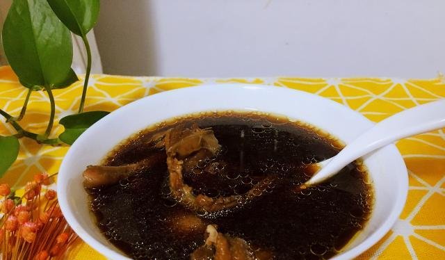 尿酸@它是“天然玻尿酸”,隔2天吃一次,斑点消退,皮肤白又嫩!